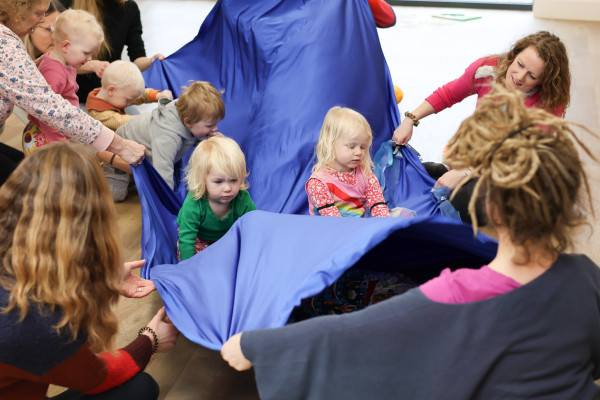 Hub Tinies: Dance & Craft